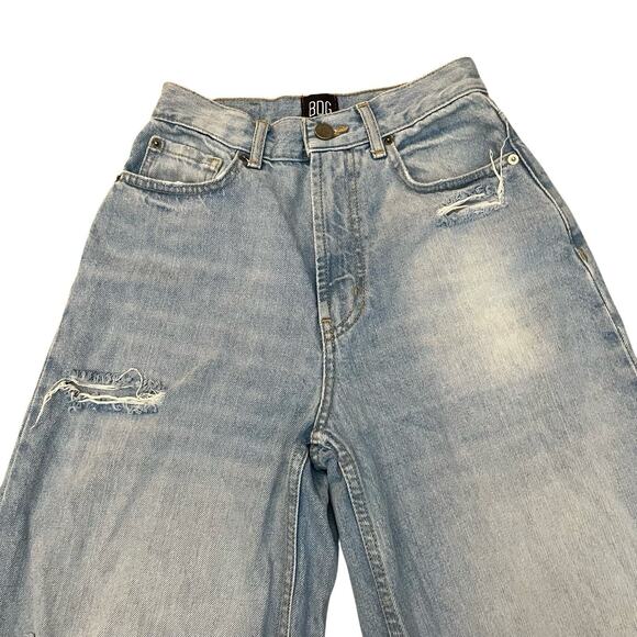 BDG Womens Skater Baggy Jeans Sz 24 Light Wash Ripped Distressed Wide Leg Cuffed - Picture 2 of 13